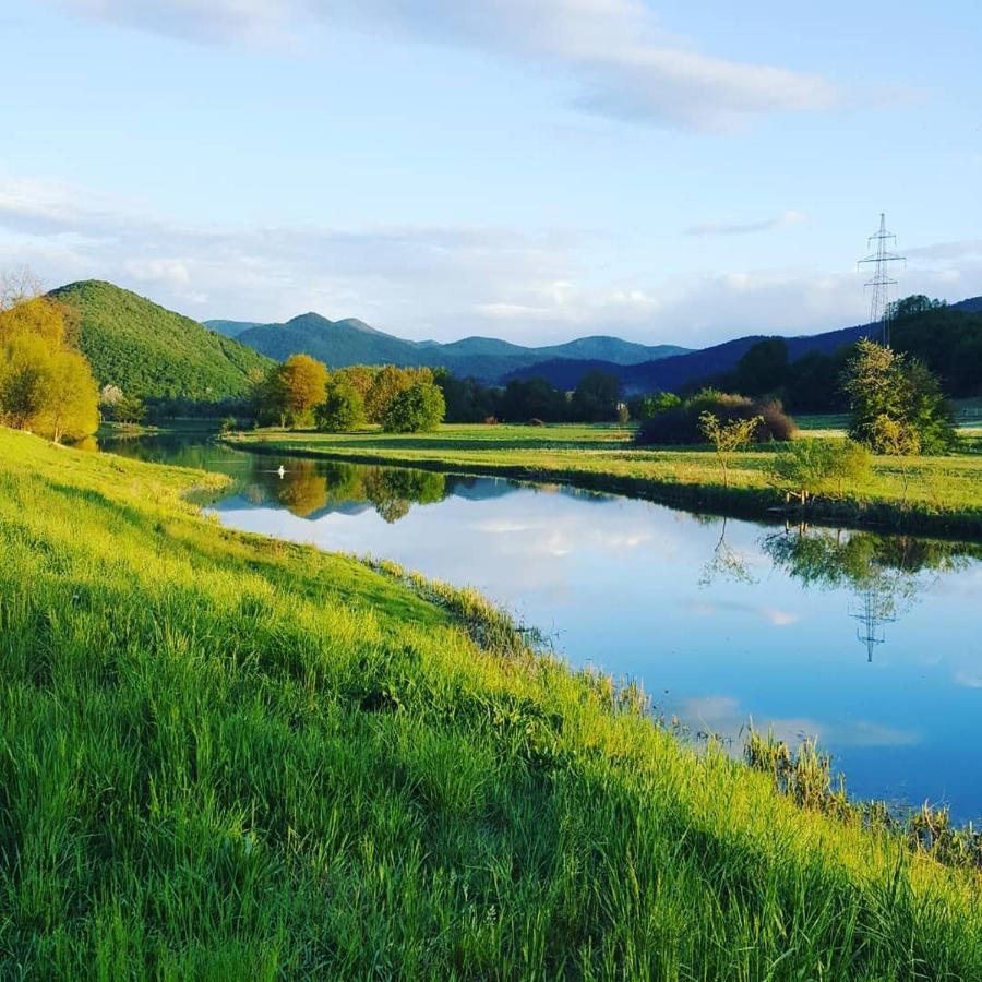 Apartmani Fenestra Otočac Esterno foto