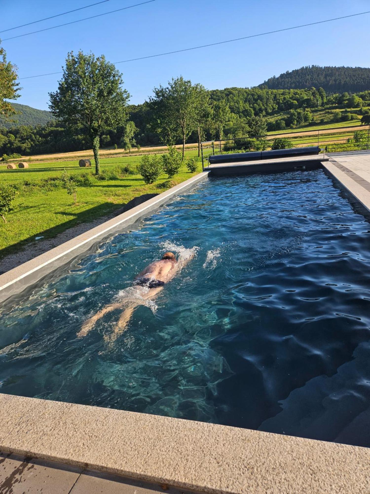 Apartmani Fenestra Otočac Esterno foto